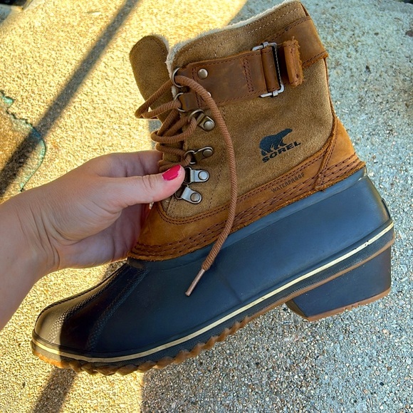 💦Sorel Waterproof Suede & Rubber Boots - Picture 1 of 7